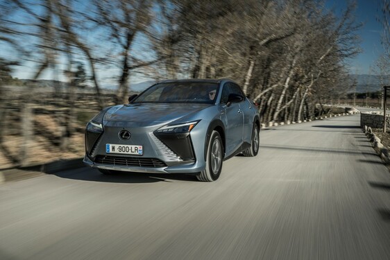Lexus RZ 2023