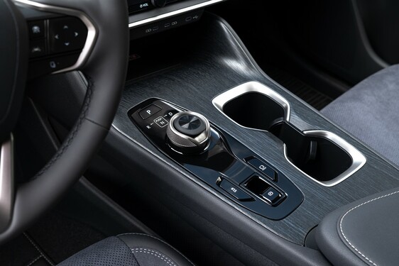 Lexus RZ 2023