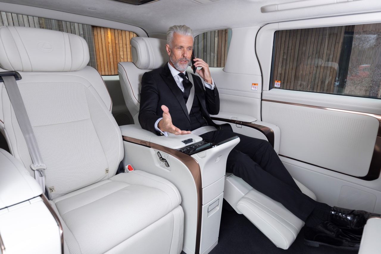 ROK OD PREMIERY NOWEGO LEXUSA LM. W POLSCE NAJCZĘŚCIEJ WYBIERANA JEST WERSJA 7-OSOBOWA