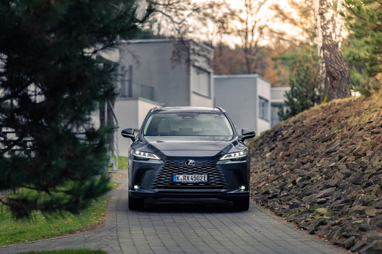 UX 250h NAJPOPULARNIEJSZYM LEXUSEM W KINTO ONE