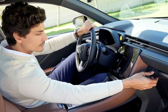 LEXUS LBX MATCH POINT