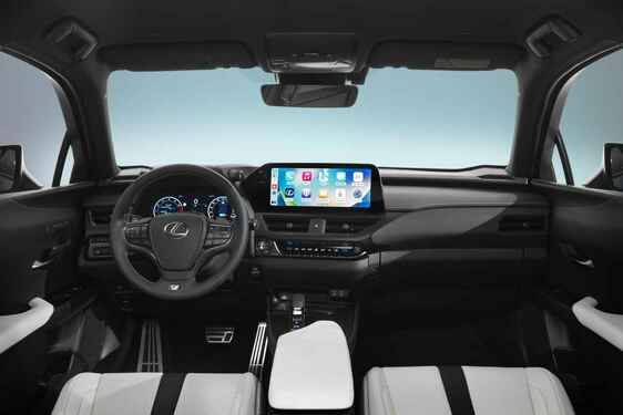 Lexus UX 2024