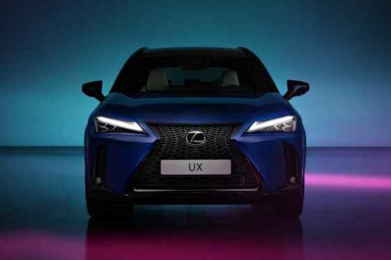 Lexus UX 2024