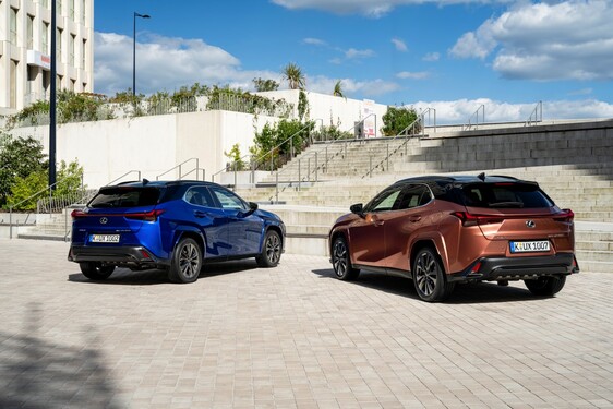 Lexus UX 2024
