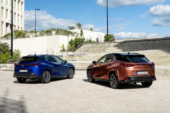 Lexus UX 2024