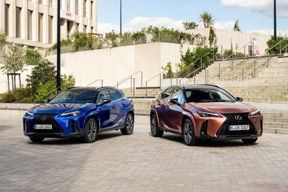 Lexus UX 2024
