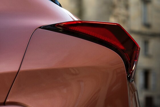 Lexus UX 2024