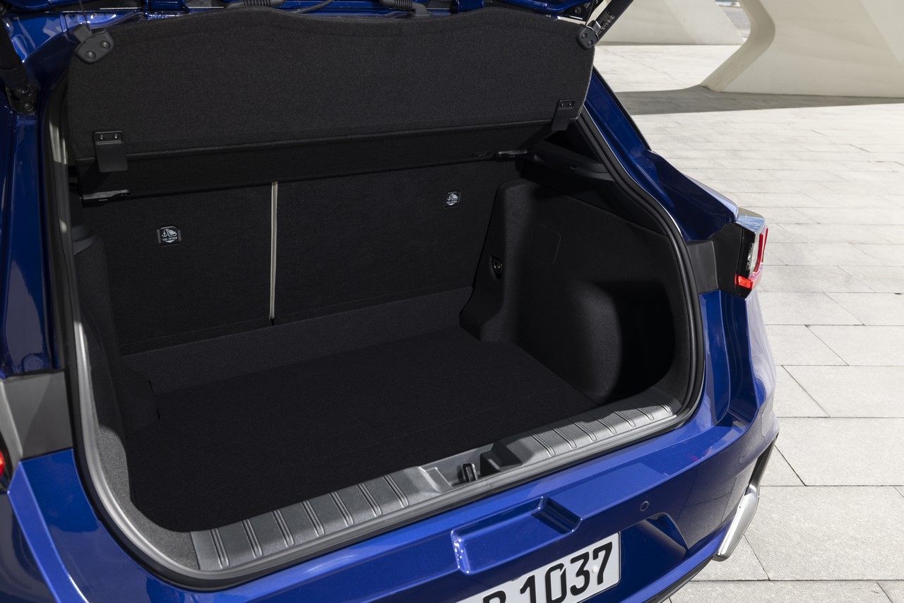 LEXUS LBX W NAJMIE KINTO ONE OD 800 ZŁ NETTO MIESIĘCZNIE