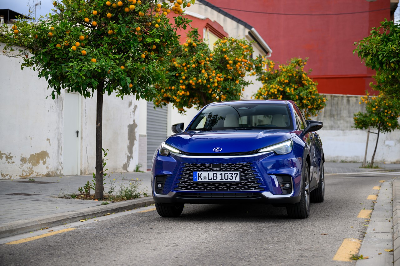 LEXUS LBX W NAJMIE KINTO ONE OD 800 ZŁ NETTO MIESIĘCZNIE