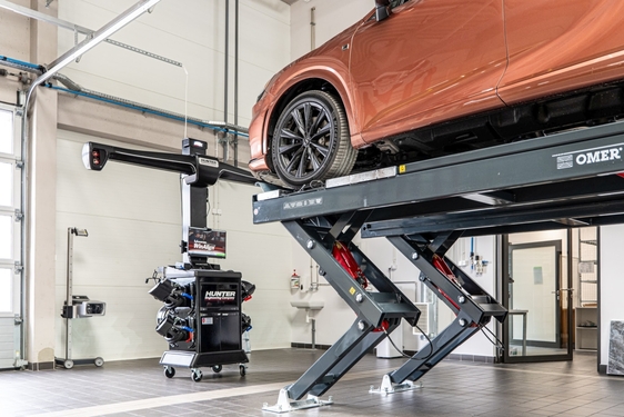 Lexus Kielce dołączył do sieci salonów Lexusa