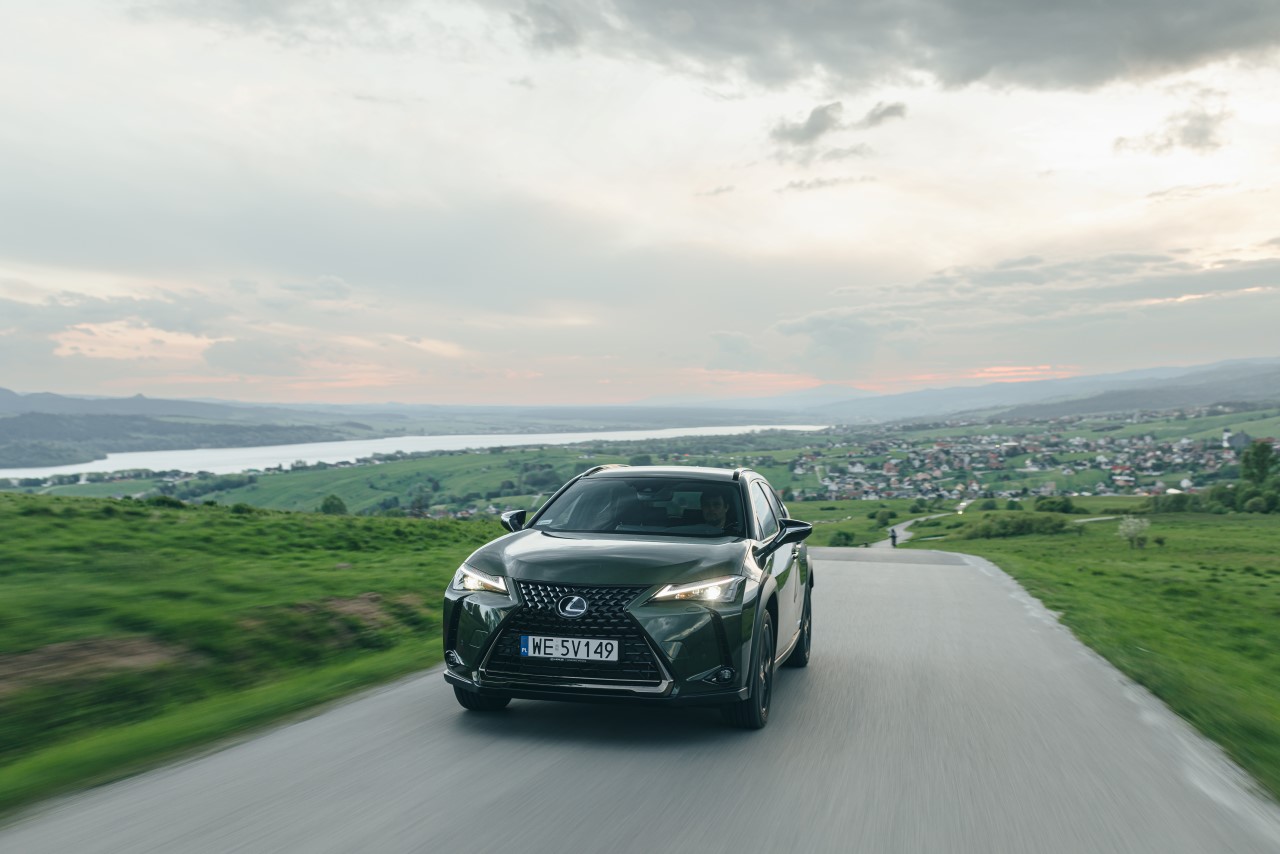 61 PROCENT AUT SPRZEDANYCH W PROGRAMIE LEXUS SELECT TO HYBRYDY