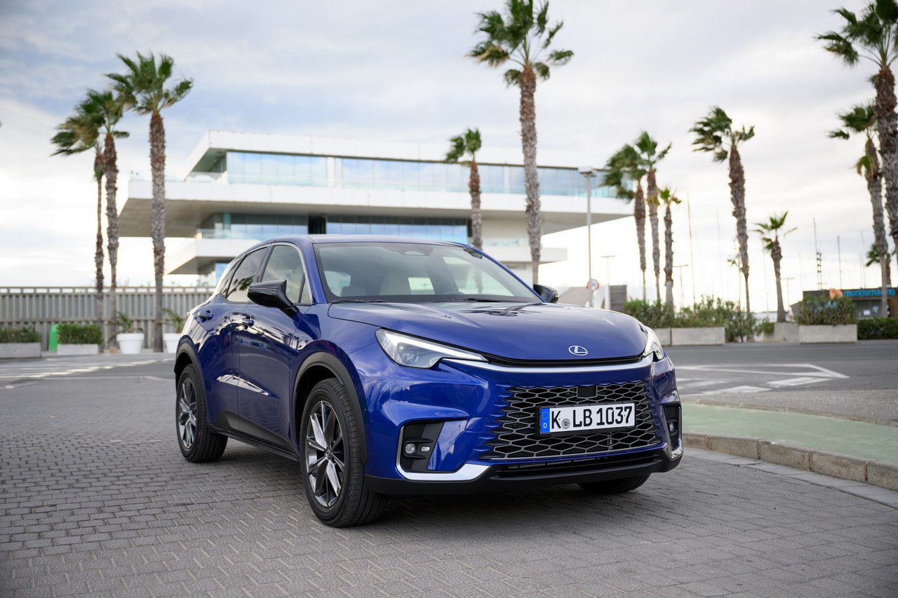 21-PROCENTOWY WZROST SPRZEDAŻY AUT LEXUSA W EUROPIE. NX BESTSELLEREM, LBX Z UDANYM DEBIUTEM