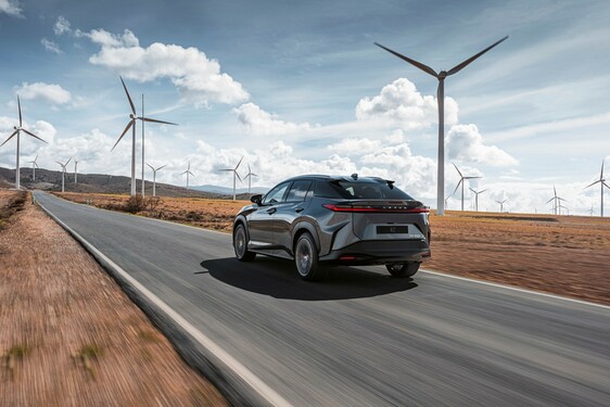 Lexus RZ 2023
