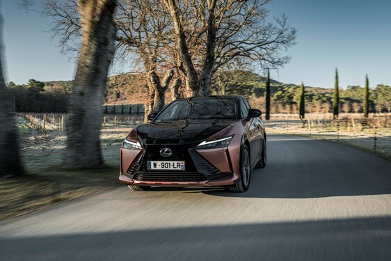 Lexus RZ 2023