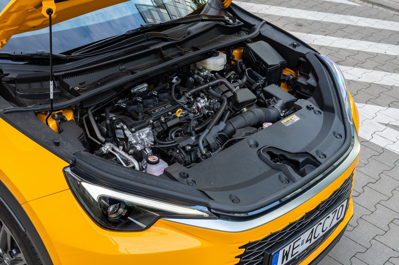 LEXUS SPRZEDAŁ GLOBALNIE JUŻ TRZY MILIONY ZELEKTRYFIKOWANYCH AUT