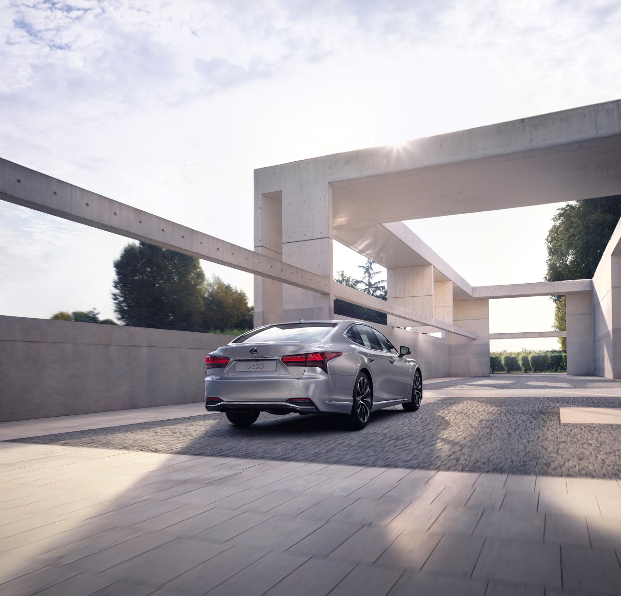 CO DRUGI LEXUS LS SPRZEDANY W EUROPIE TRAFIŁ DO POLSKI