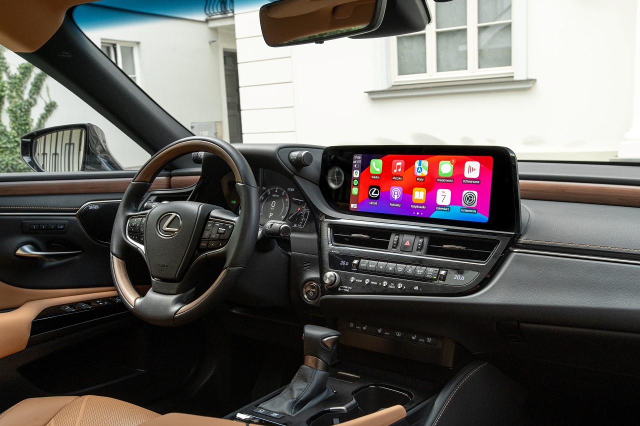 HYBRYDOWY LEXUS ES DLA FIRM OD 1490 ZŁ NETTO W NAJMIE KINTO ONE