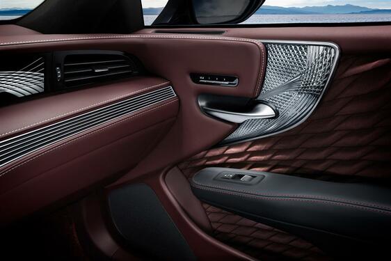 Lexus LS 500h 2018
