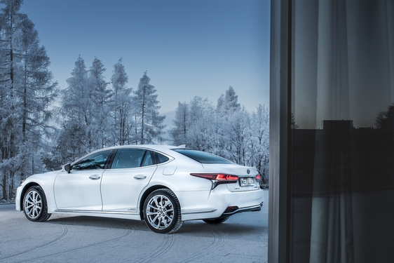 Lexus LS 500h 2018