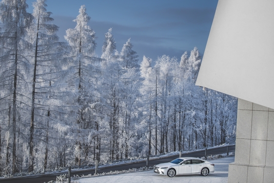 Lexus LS 500h 2018