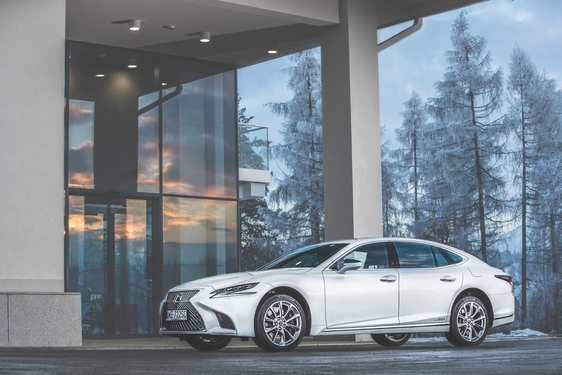 Lexus LS 500h 2018