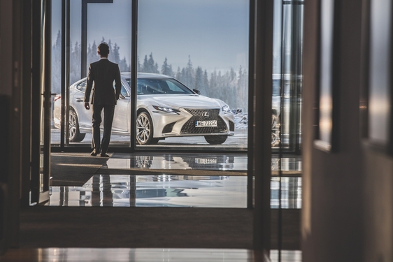 Lexus LS 500h 2018