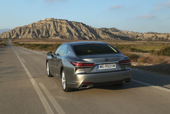 Lexus LS 500h 2018