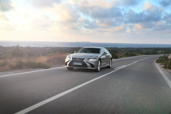 Lexus LS 500h 2018