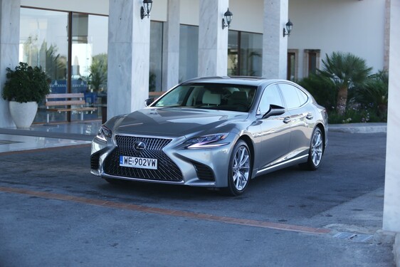 Lexus LS 500h 2018