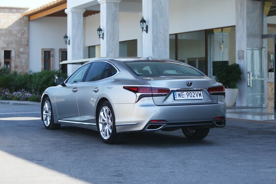 Lexus LS 500h 2018