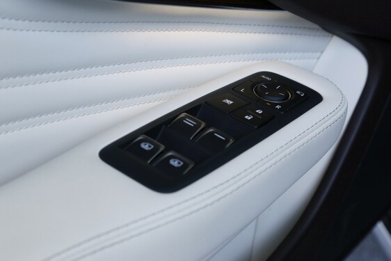 Lexus LS 500h 2018