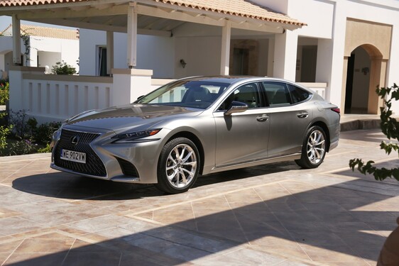 Lexus LS 500h 2018