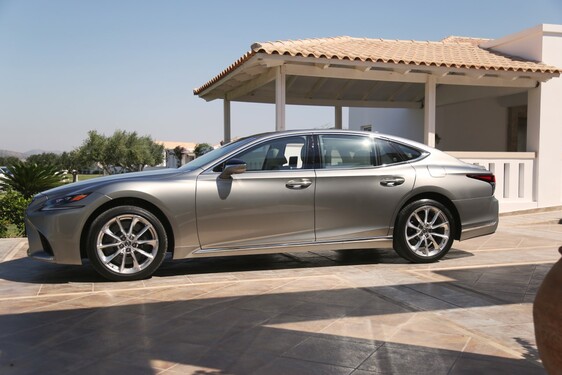 Lexus LS 500h 2018