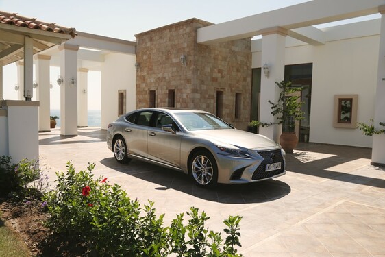 Lexus LS 500h 2018