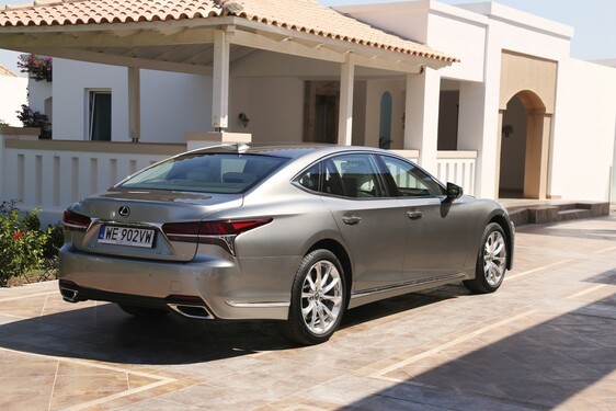 Lexus LS 500h 2018