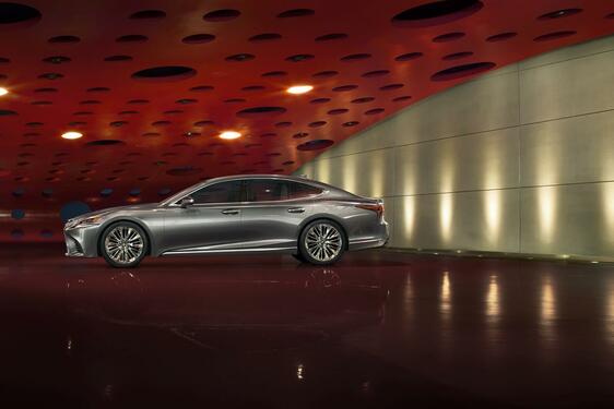 Lexus LS 500h 2018