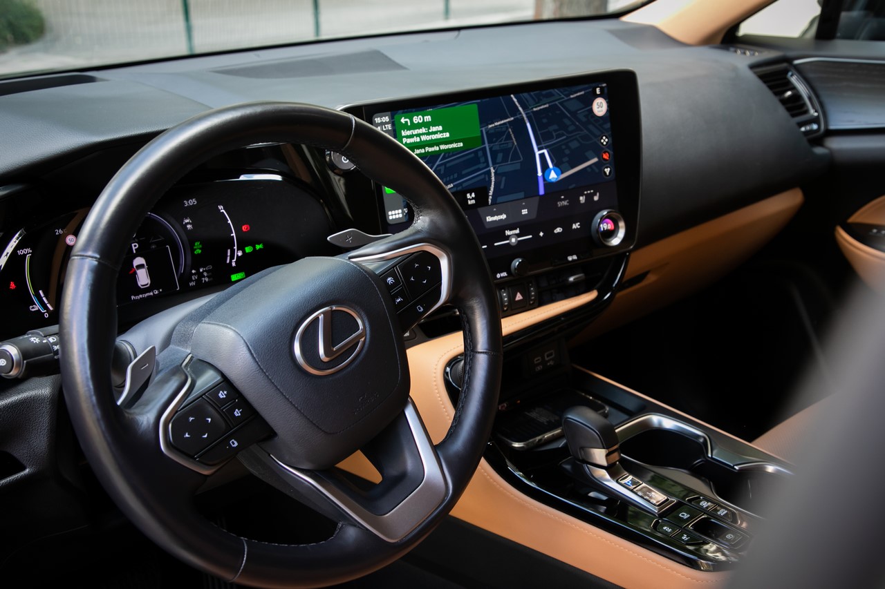 LEXUS UMACNIA SIĘ NA RYNKU FLOTOWYM. 40% WZROSTU REJESTRACJI PO TRZECH KWARTAŁACH 2024 ROKU