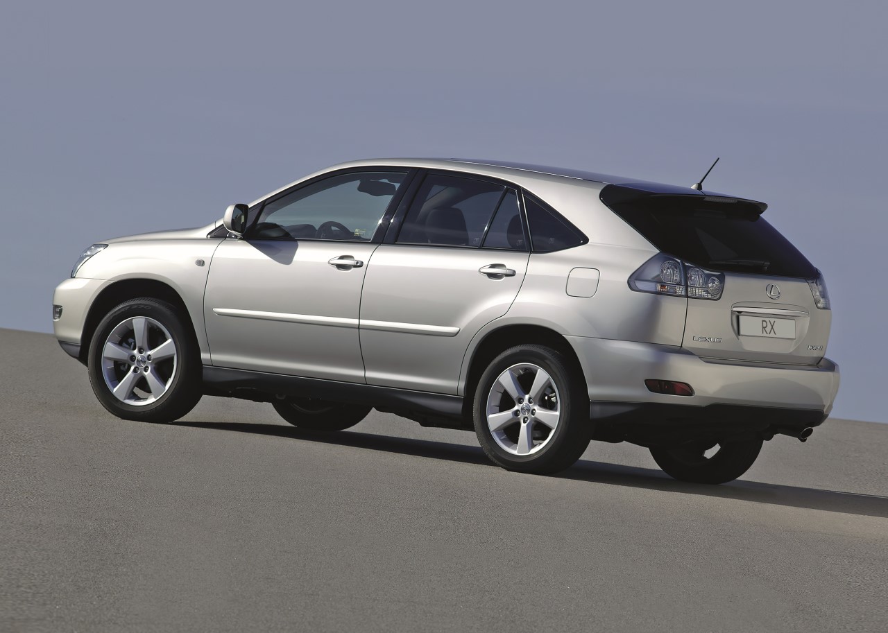 LEXUS RX NAJPOPULARNIEJSZYM GLOBALNIE MODELEM MARKI. JUŻ 4 MILIONY SPRZEDANYCH AUT