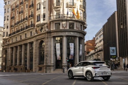 LEXUS ZDOBYWA DWIE NAGRODY W SCOTTISH CAR OF THE YEAR AWARDS