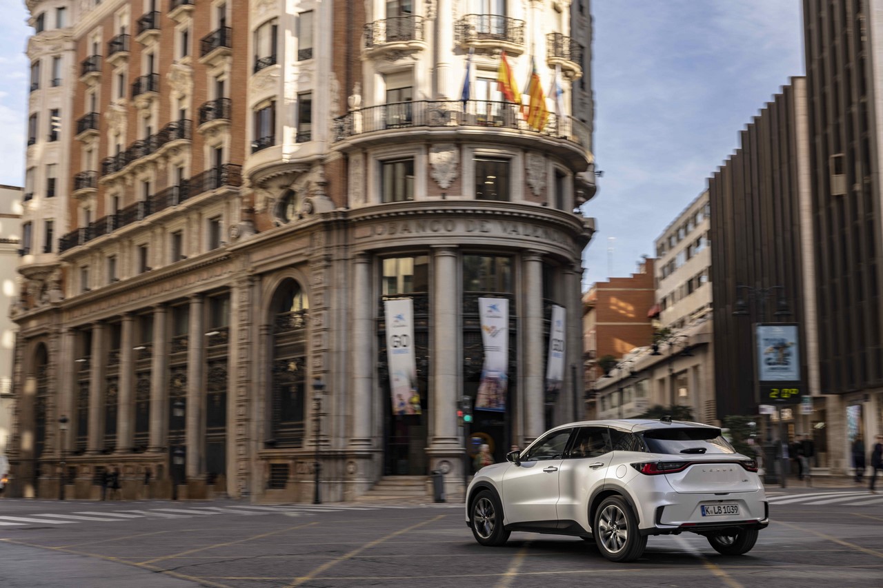 LEXUS ZDOBYWA DWIE NAGRODY W SCOTTISH CAR OF THE YEAR AWARDS