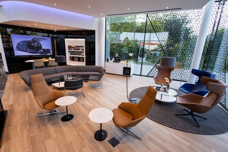 LEXUS NAJLEPIEJ OCENIANĄ MARKĄ MOTORYZACYJNĄ. SPRAWDZONO PONAD 8 MILIONÓW OPINII W GOOGLE