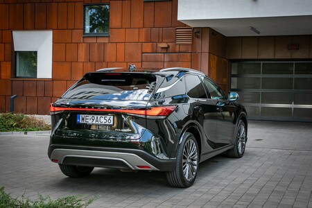 W 2024 ROKU LEXUS SPRZEDAŁ NA ŚWIECIE REKORDOWĄ LICZBĘ SAMOCHODÓW