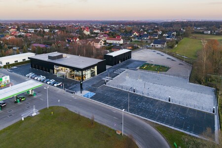 LEXUS POSZERZA POLSKĄ SIEĆ SPRZEDAŻY. NOWY SALON W GLIWICACH 