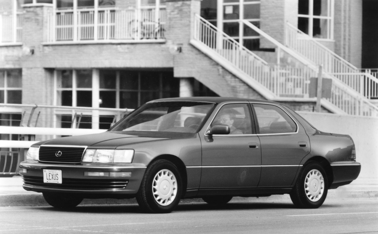 35 LAT LEXUSA W KANADZIE. WAŻNY RYNEK DLA MARKI I PIERWSZA FABRYKA POZA JAPONIĄ