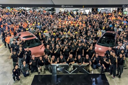 35 LAT LEXUSA W KANADZIE. WAŻNY RYNEK DLA MARKI I PIERWSZA FABRYKA POZA JAPONIĄ