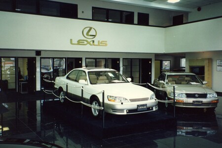 35 LAT LEXUSA W KANADZIE. WAŻNY RYNEK DLA MARKI I PIERWSZA FABRYKA POZA JAPONIĄ