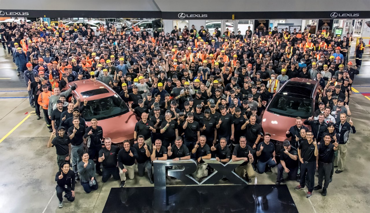 35 LAT LEXUSA W KANADZIE. WAŻNY RYNEK DLA MARKI I PIERWSZA FABRYKA POZA JAPONIĄ