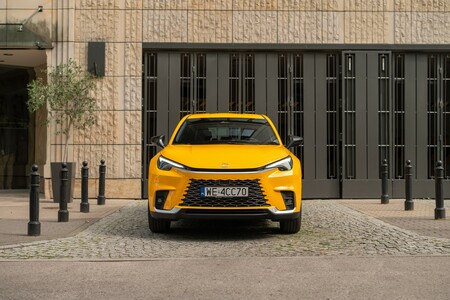 KWARTAŁ WZROSTÓW LEXUSA W POLSCE I 14,8% UDZIAŁU W RYNKU PREMIUM. TO MARKA NR 1 WŚRÓD OSÓB PRYWATNYCH