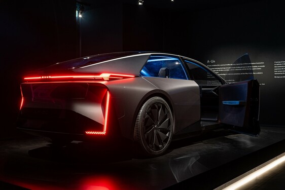 Instalacje Lexusa na Milan Design Week 
