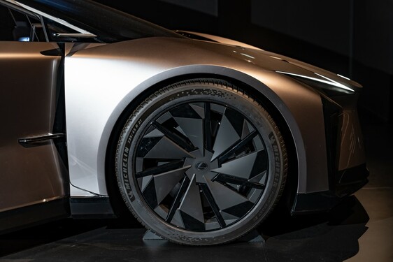 Instalacje Lexusa na Milan Design Week 